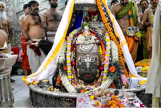 सावन के पहले सोमवार पर बाबा महाकाल का अलौकिक भांग श्रृंगार, लाखों श्रद्धालुओं ने किए दर्शन